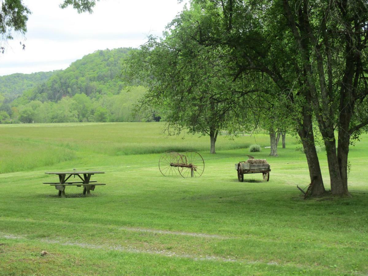 Retreat Just Off I-77, Wonderful Experience For 2! * Princeton